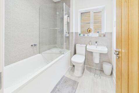 CAM02093G0-PR0051-STILL003