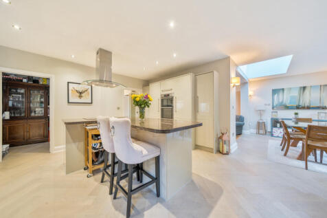 1365409-7-68f9095...