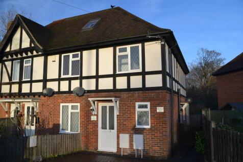 Studio Flat Blackthorn Road