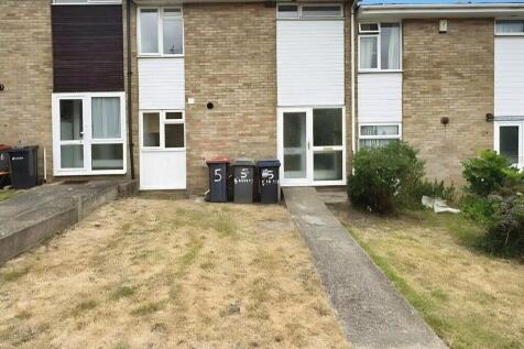 3-bed terraced on Sundridge Close, Canterbury, £1,400/mo