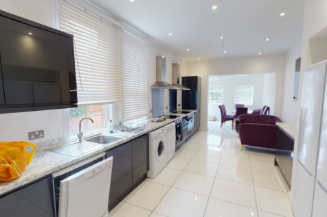 108 Foxhall Road photo 3