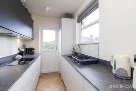 Epsom Road, Morden, SM4 photo 5