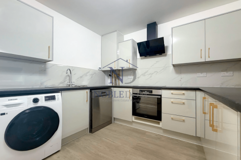 2- Bed ground floor flat in Feltham