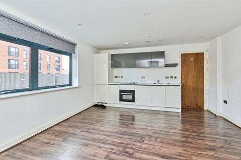 Lounge/ Kitchen