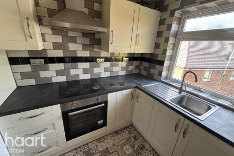 Elderberry Close, Luton photo 3