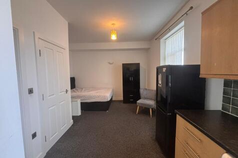 Flat 4, Park Crescent, Bradford photo 4