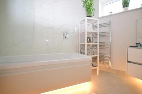 Royal bath en suite