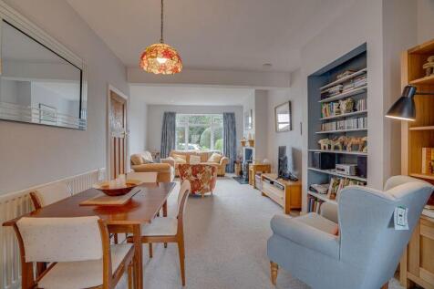 Long lounge diner picture