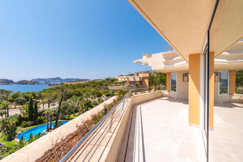 Sea view penthouse with Infinity pool in Santa Ponsa