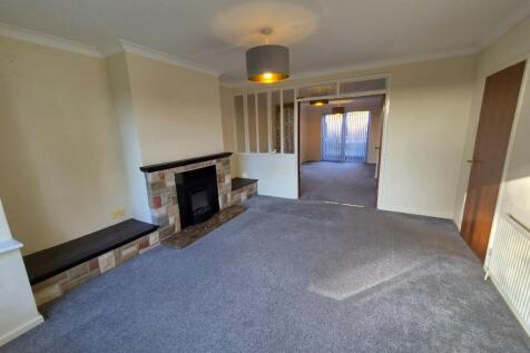 Strathmore Drive, Carlton-in-Lindrick, Worksop photo 3