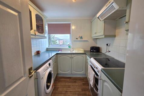 Gale Moor Avenue, Gosport photo 3