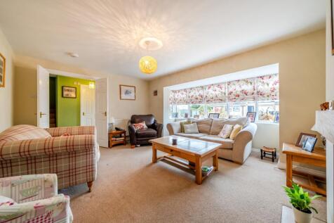 1364523-7-68e781ec690d7