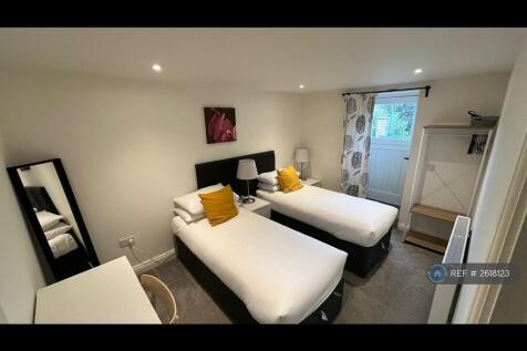 Suite 1 Twin Bedroom