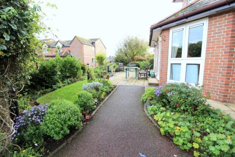 014 Davis Court - Garden area.JPG