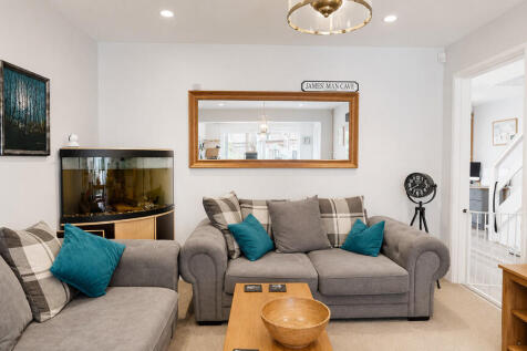 Living Room - Ang...