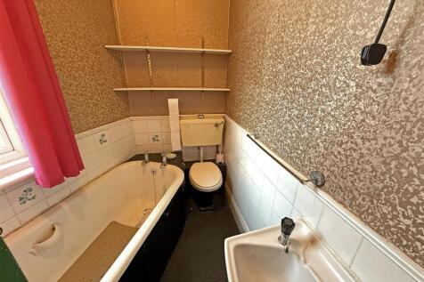 Grosvenor Bathroom.jpg