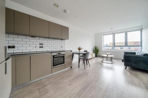 Kitchen/Dining Area