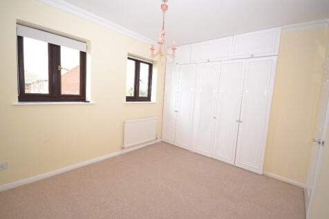 BRACKENS DRIVE, Brentwood, CM14 photo 5