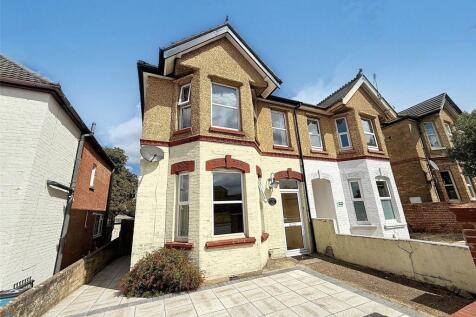 Poole, BH14 - property photo