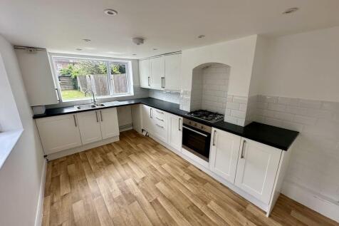 Commercial Road, Burgess Hill photo 3