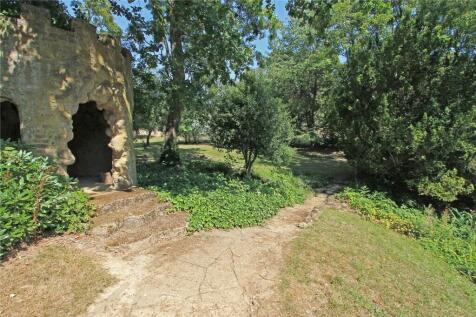 Communal Grounds