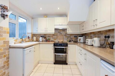 Berberis Court_5.jpg