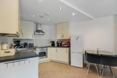 Kitchen 2.jpg