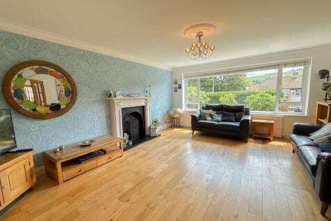 Formal Lounge