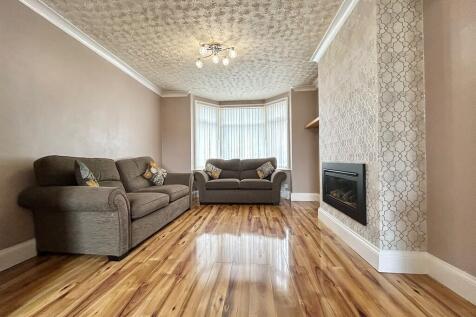 Dickens Road, Keresley, Coventry photo 4