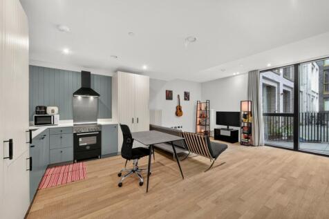 Kitchen / Living Are