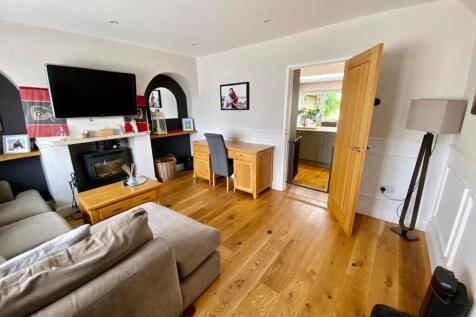 Park Street, Stratton St Margaret, Swindon, Wiltshire, SN3 photo 3