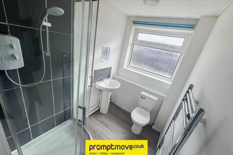 Thricknells Close Luton LU3 3RP photo 4