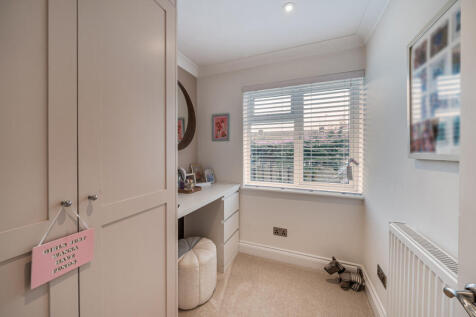 1371005-4-68f622e...