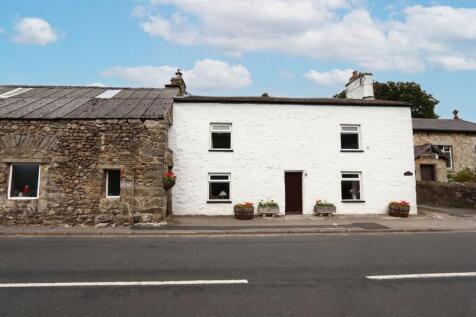 Detached House with Barn