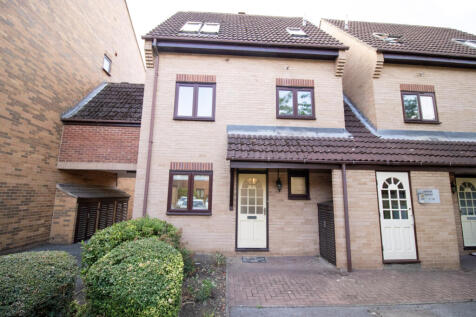 1 bedroom Ground Floor Flat for rent