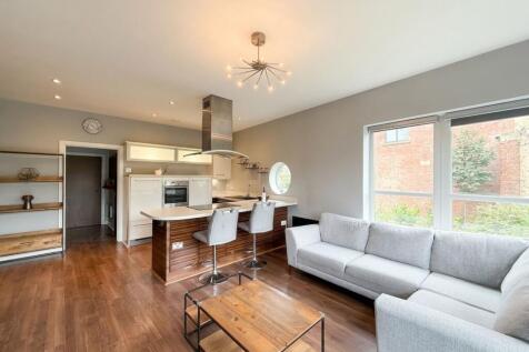 Living Room/Kitchen