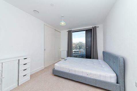 Bedroom - River Mill One, Lewisham Gateway - Prope