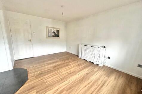 Waterville Drive, Vange photo 3
