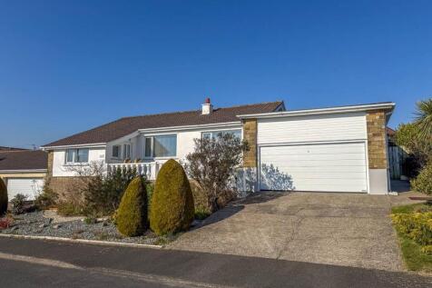 41 Howe Road, Onchan (2).jpg