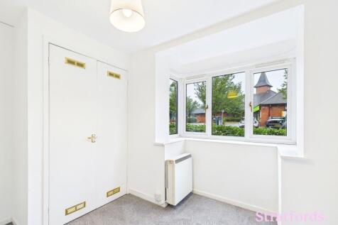 Tenterden Crescent, Kents Hill, MK7 photo 4