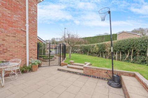1 Bishop Dale, Thringstone