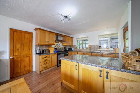 31 Campbell Avenue-4