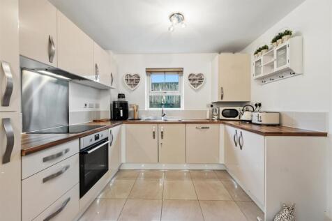 Kitchen to window.jpg