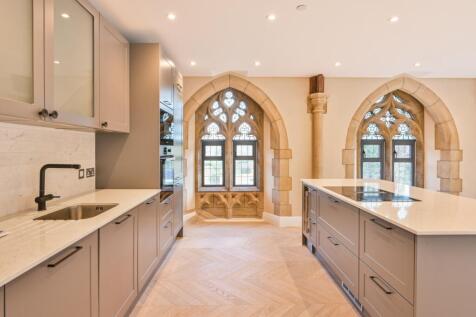 Holden Road London N12 photo 3