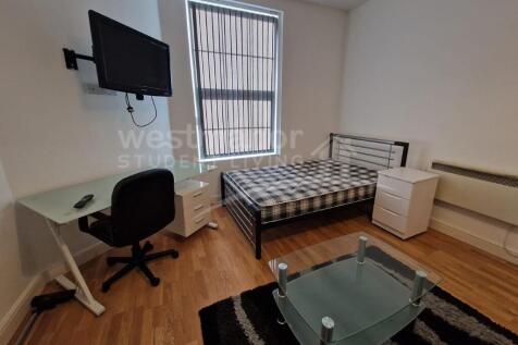 FLAT 5