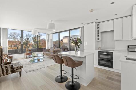 LOUNGE/DINER
