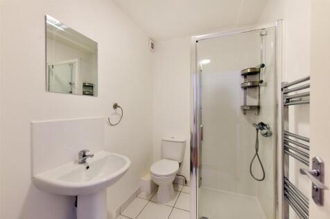 Narrow Street (11).JPG