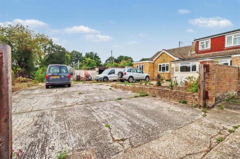 OAK LODGE CASTLEDON ROAD OUTSIDE-3.jpg