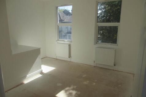 Albany Avenue, Westcliff On Sea photo 3