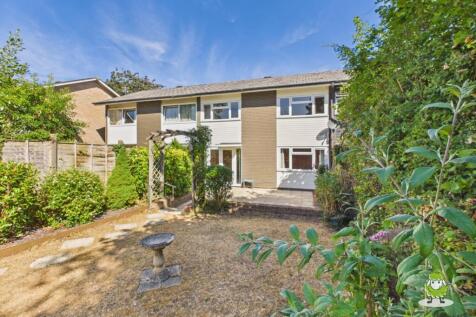 EweMove Estate Agents Basingstoke - 26 West Ham Cl